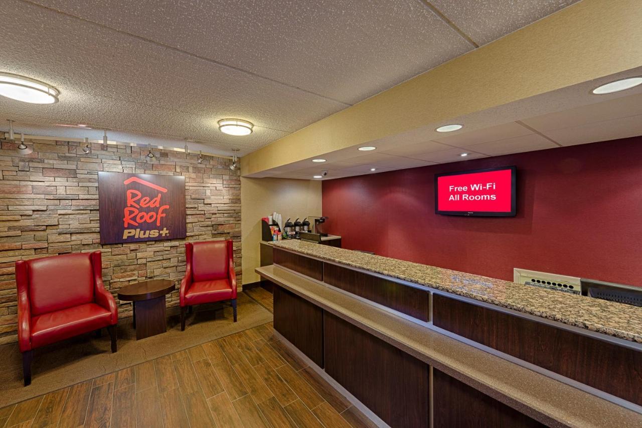Hotel Red Roof Plus+ At Buffalo -