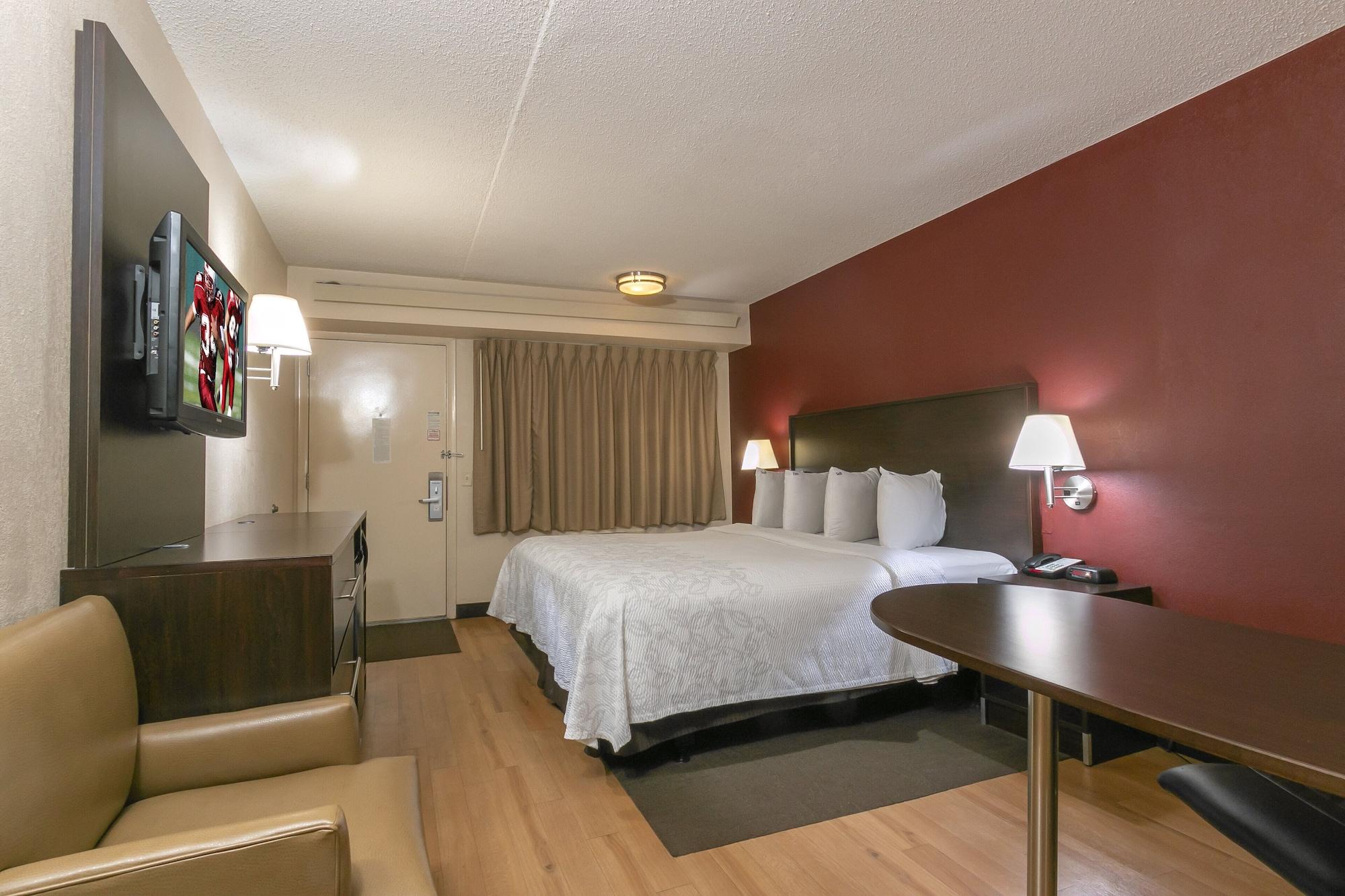 Red Roof Plus+ At Buffalo - Hotel Amherst