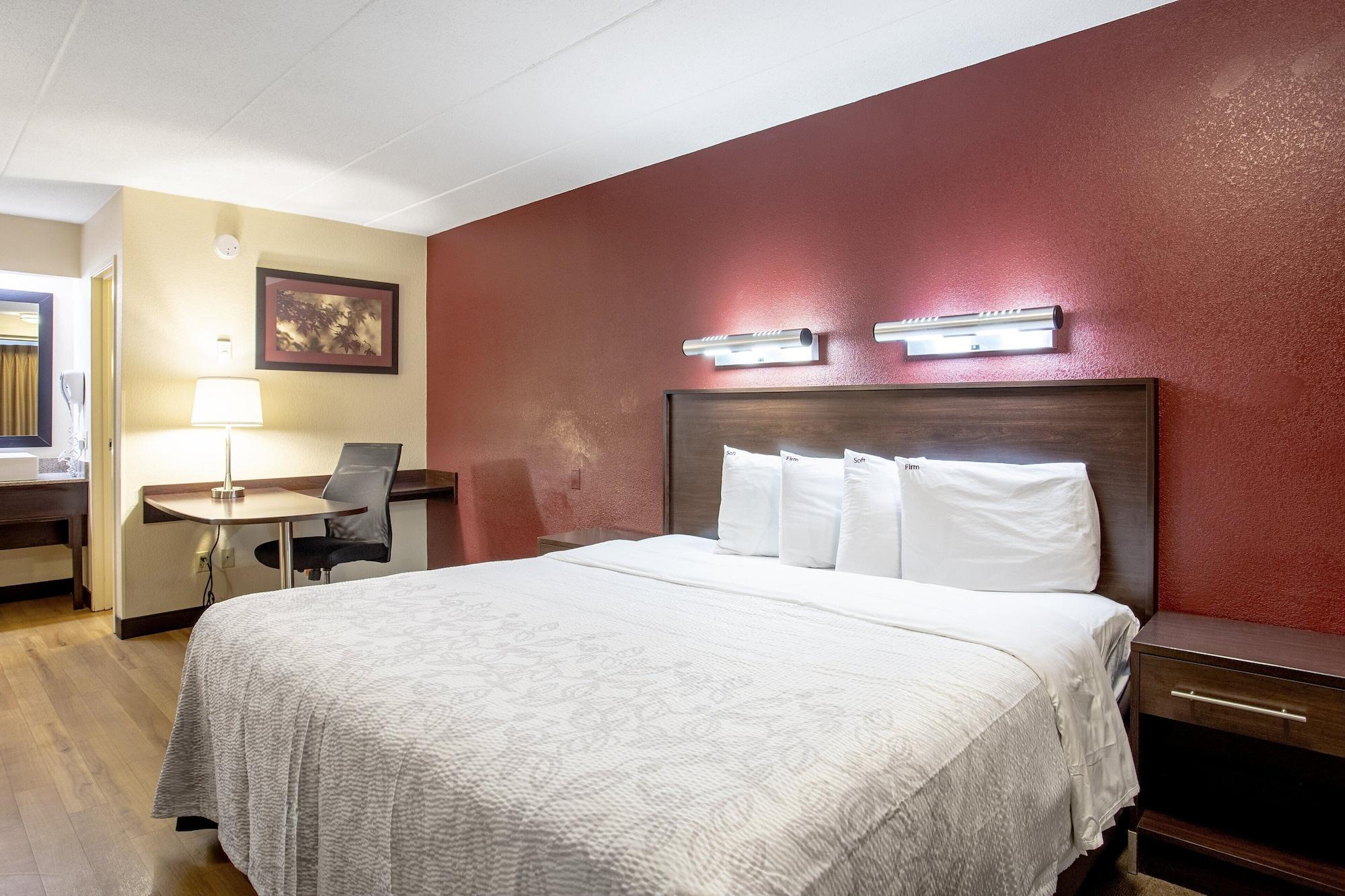 Red Roof Plus+ At Buffalo -