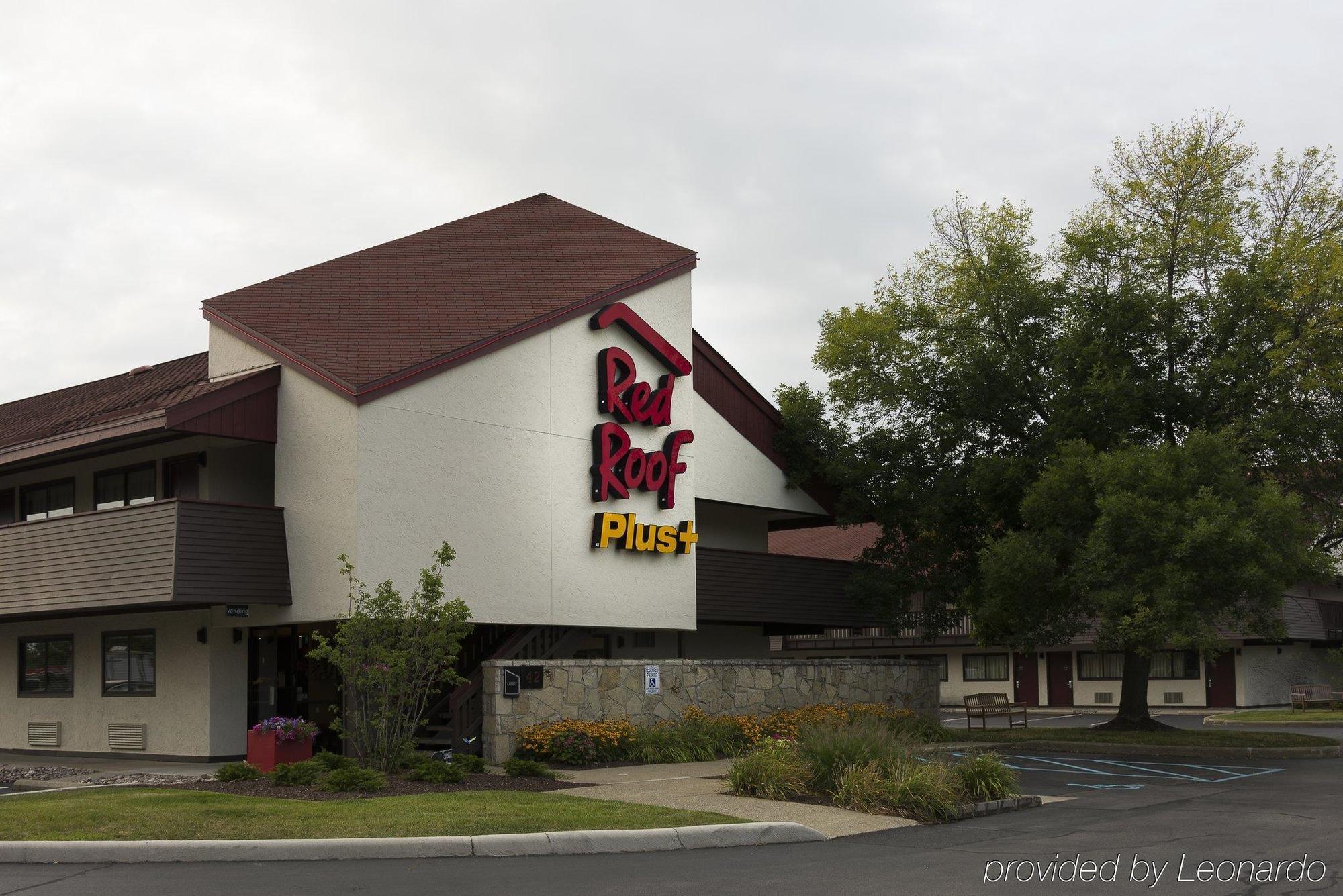 Red Roof Plus+ At Buffalo - Hotel