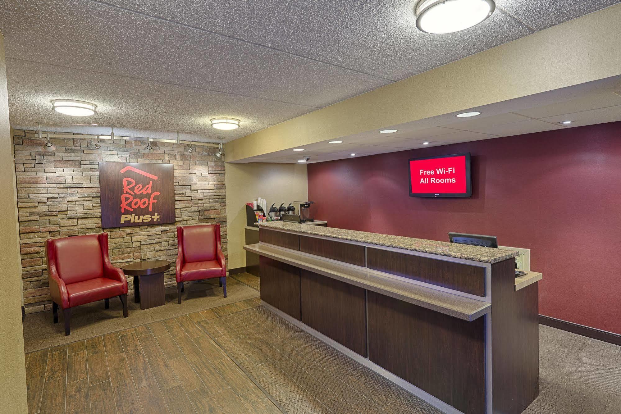 Red Roof Plus+ At Buffalo -